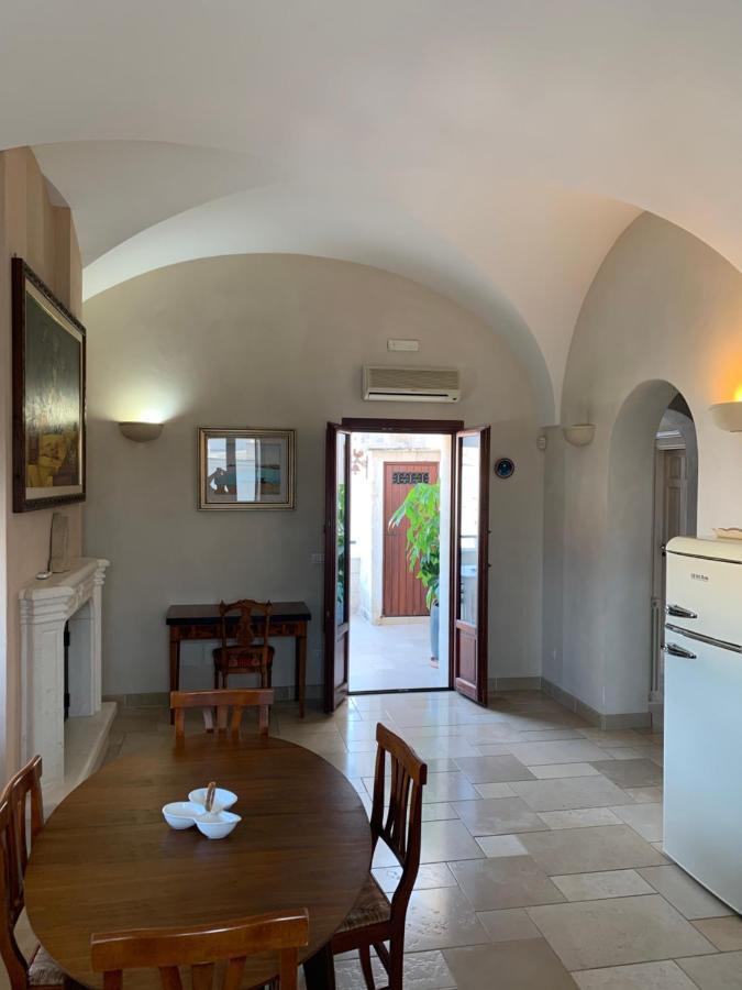 Palazzo Dei Gesuiti Appartamento Con Terrazza Privata Monopoli Buitenkant foto